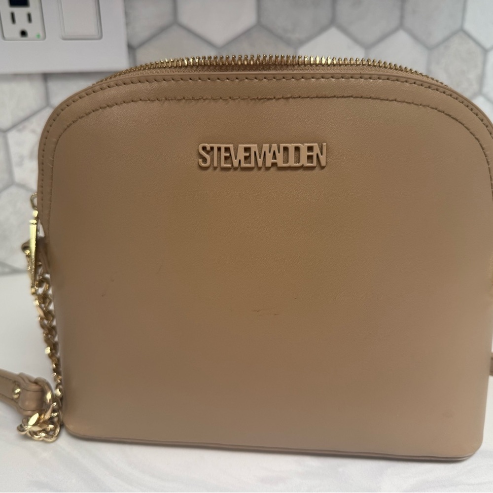 Steve Madden Beige Crossbody Bag with Gold Accents
